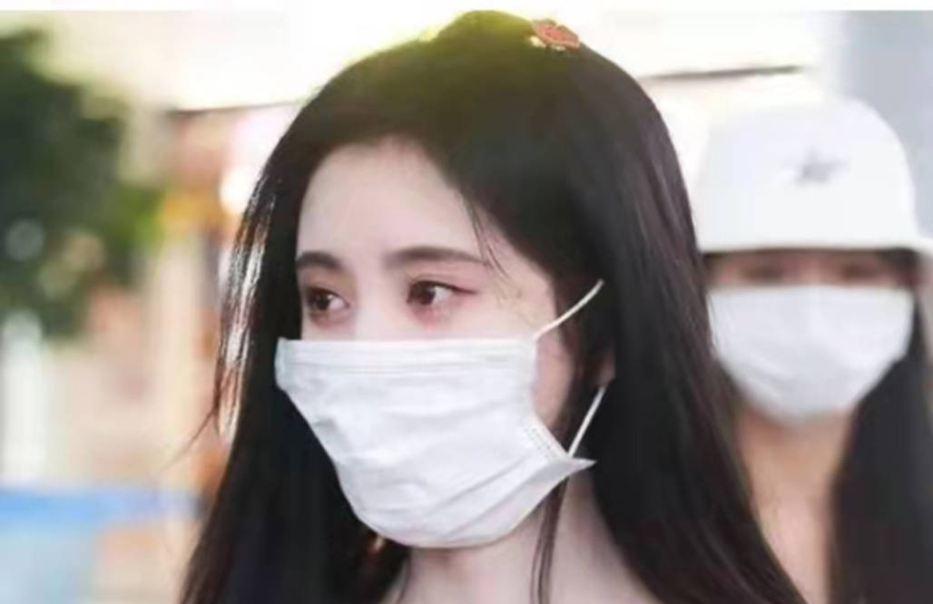 小脸|“四千年美女”鞠婧祎的身高是个谜？她的妆容比命重要