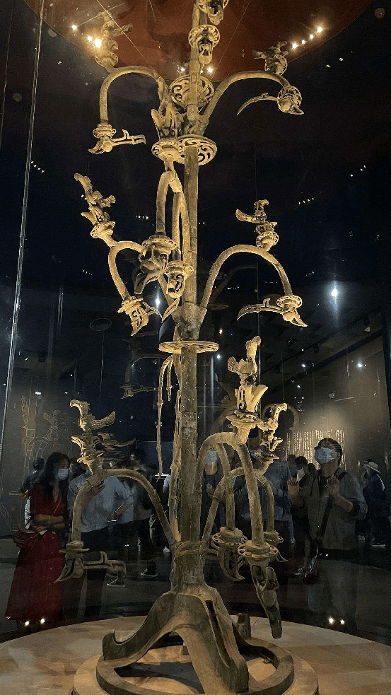 《山海经》中的通天神树,竟在三星堆中出土?上古神话全是现实?_文物_青铜_什么