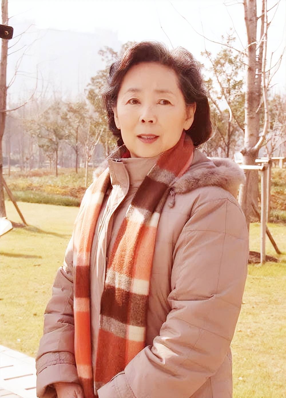 原创刘尚娴饰演英雄儿女中的王芳成名患难婚姻格外美