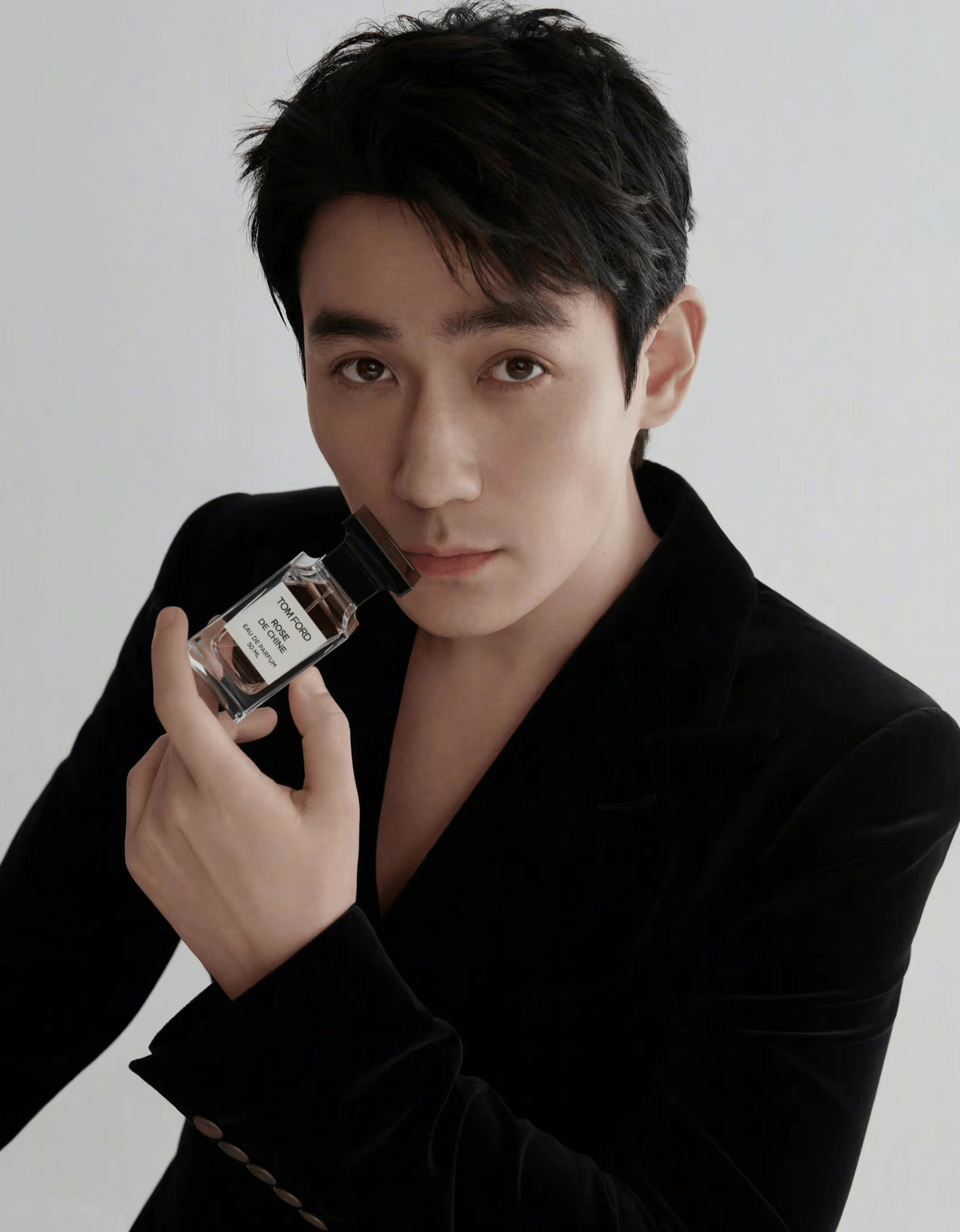 孝顺儿子朱一龙说做演员是实现妈妈的梦想