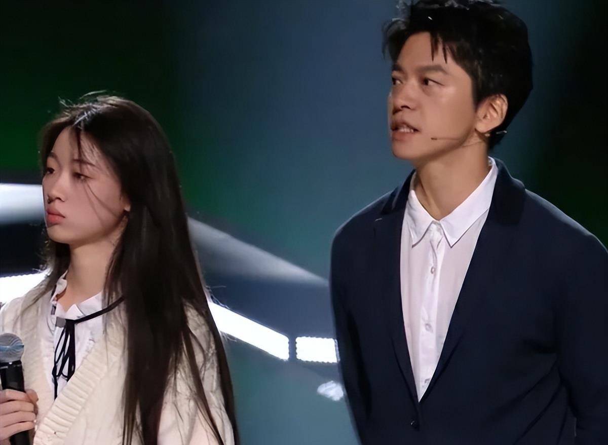 单依纯:凭借《永不失联的爱》成功出圈,歌声甜美动人_李健_人气_成为