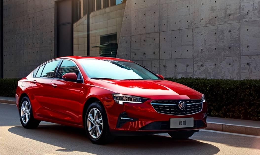 采用别克全新的设计语言,2022款君威正式上市