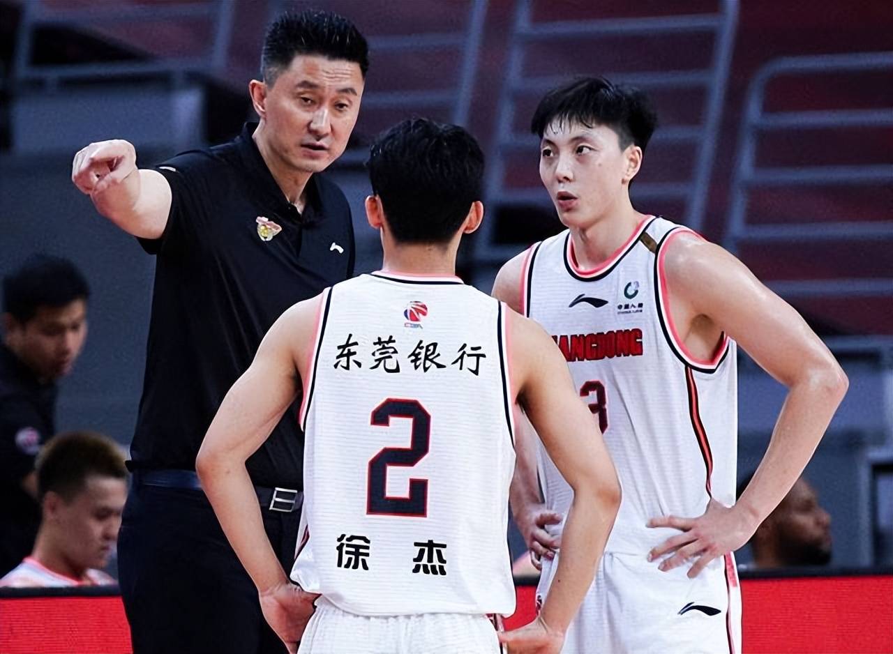 原创宏远老总亲自到场广东誓师出征南昌季后赛12人大名单正式出炉