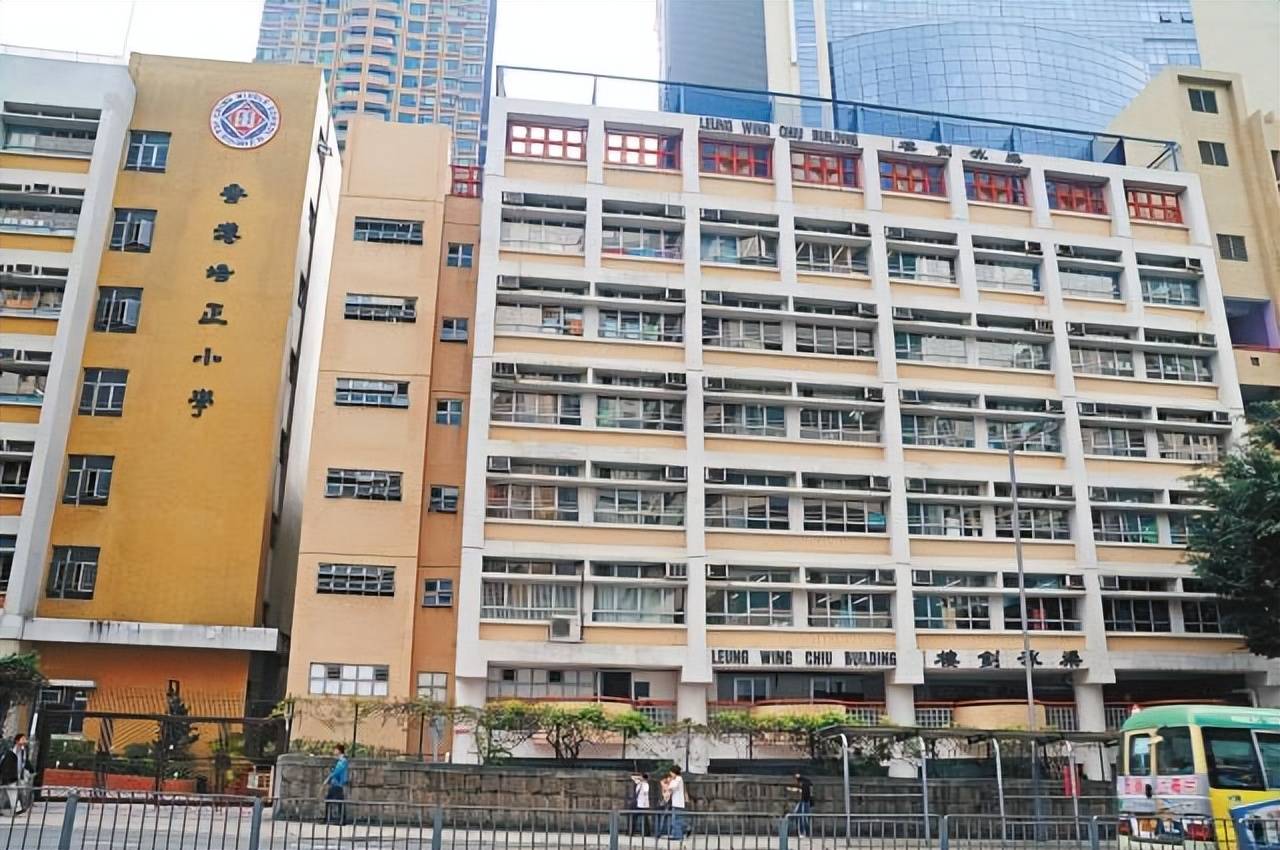 私立男女校香港培正小学透过不同学习活动,学校亦重视两文三语,积极