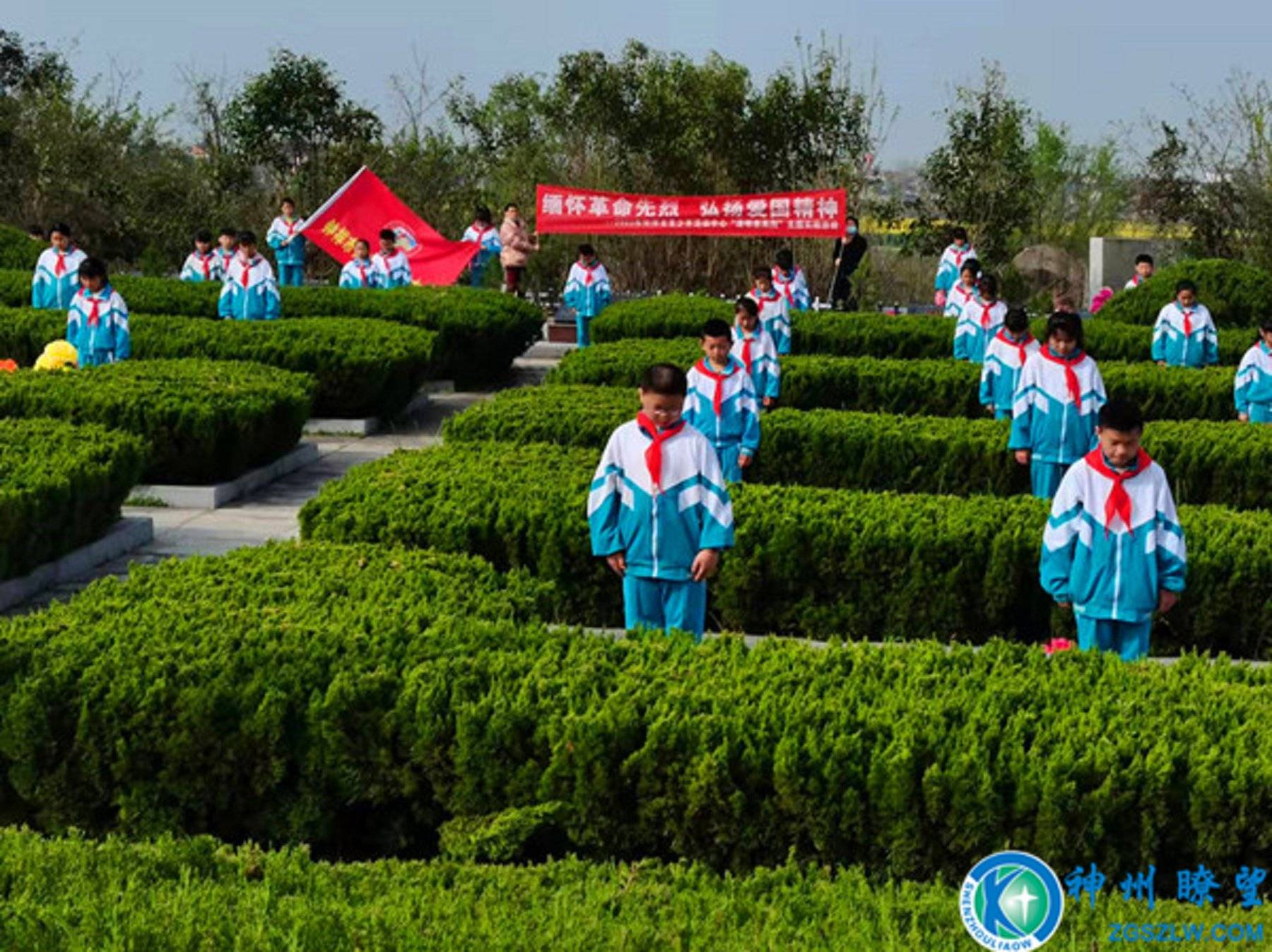 原创湖北钟祥市长滩镇金星小学缅怀革命先烈弘扬爱国精神