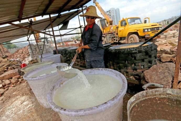 糯米可以修复古城墙？1000米城墙耗费50吨糯米，称修完可千年不倒_灰浆_石灰_时间