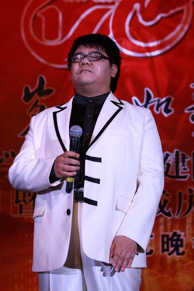 原创从年薪百万到无人问津的盲人杨光进京3次痛失3位至亲今怎样了