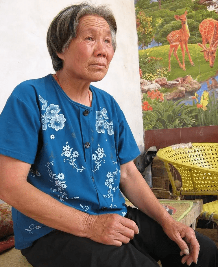 原创临近春节母亲忽然人间蒸发13岁少年独自外出寻母一找就是17年