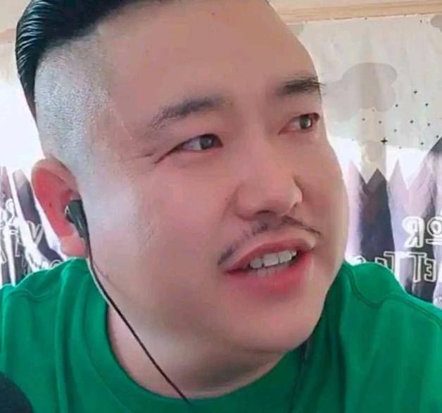 王小利徒弟赵明远当着直播间50多人的面正式澄清了两件事