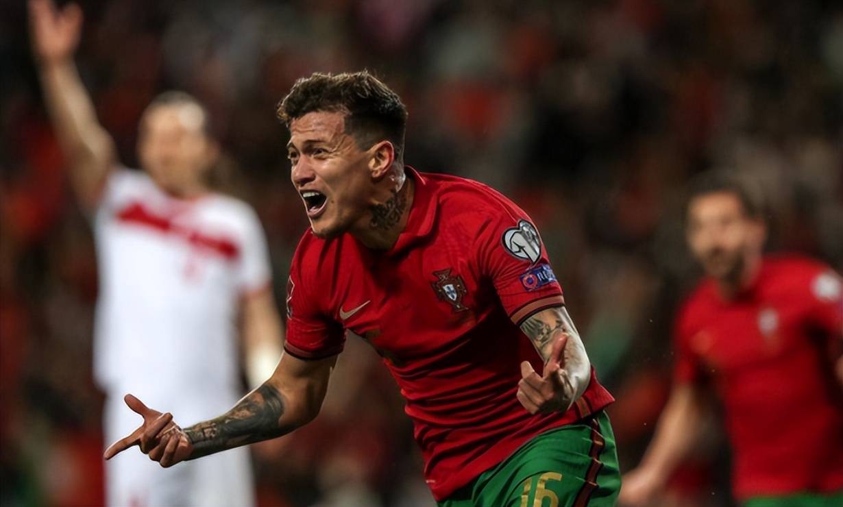 葡萄牙中场天才妖星大放异彩,4000万欧,4大豪门哄抢_奥塔维奥_波尔图