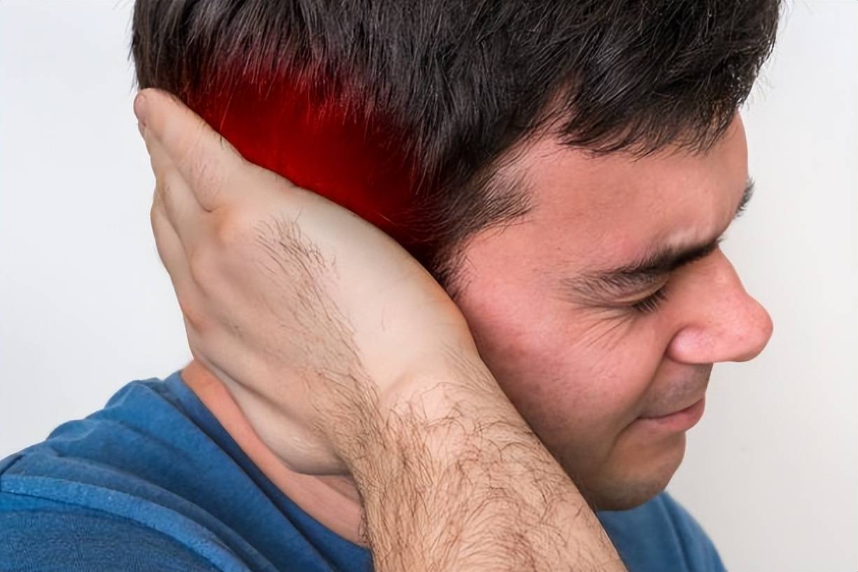 入耳式耳机戴久了耳朵疼怎么办?不妨体验下骨传导耳机!_南卡_的设计_