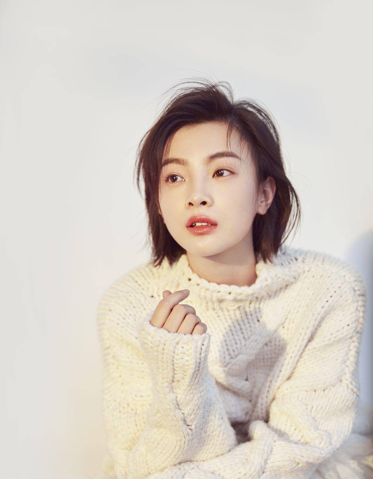 三金养女,其亲生父亲间接被赵三金害死,看目前的剧情,是喜欢赵甲第的