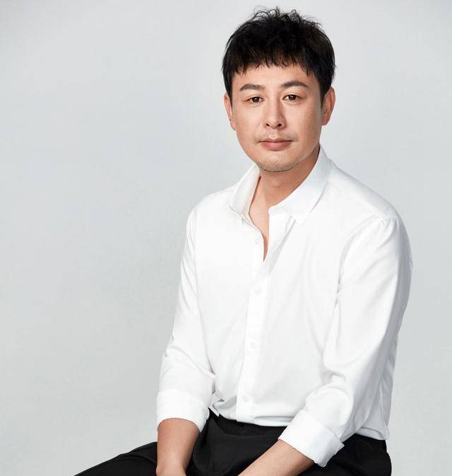 中的倪则仁;他是《中国医生》中的黄晓阳;他是《扫黑决战》中的曹志远