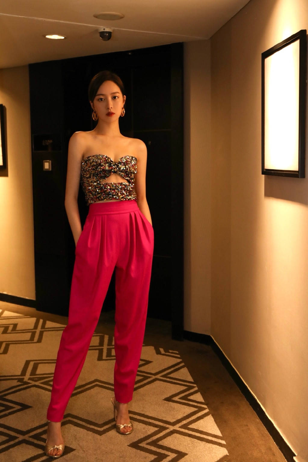 原创爱豆界的富贵花赵尧珂挑战黄芭比粉死亡配色居然难不倒她