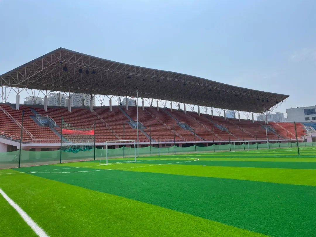 升级完成!赣州市体育中心重新对外开放_改造_田径场_草坪