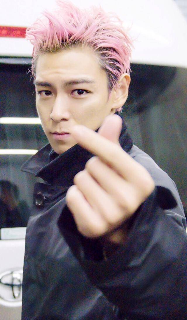 原创崔胜铉借bigbang回归的噱头发布ins希望自己以男人的身份复出