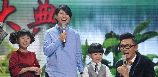 原创35岁宋小宝全家近照二人转小娇妻美国国艳贤惠龙凤胎儿女呆萌可爱