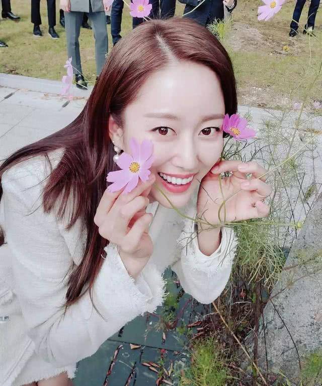 全慧彬结婚了唯美婚纱照初公开大两岁暖男丈夫现身