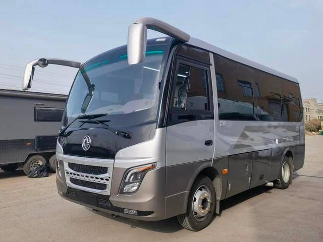 东风考斯特新布局中巴房车,奔驰座椅 双人上下铺,长途旅行您会选择它