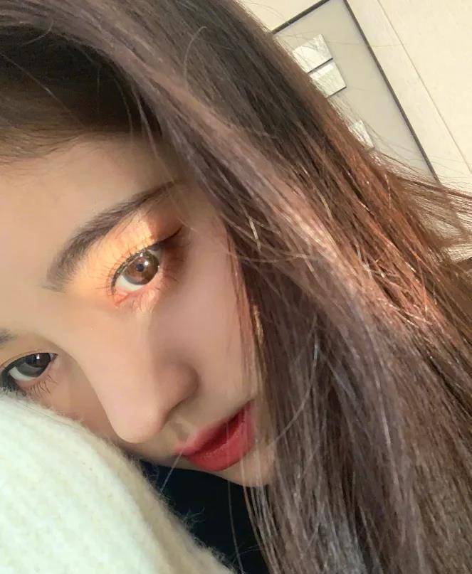 原创鞠婧祎近照直接怼着脸拍把双眼皮放大10倍后难怪是4千年美女