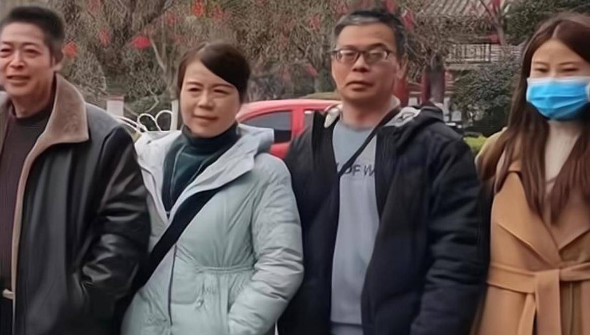 继犀利大王风波后,开封舅舅发长文力挺对方,网友热议两边倒_许敏_叔叔