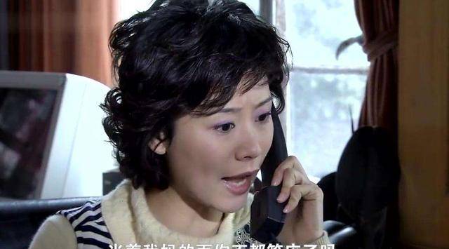 《双面胶》的导演滕华涛,海清饰演精明泼辣的上海媳妇胡丽娟,后来这部