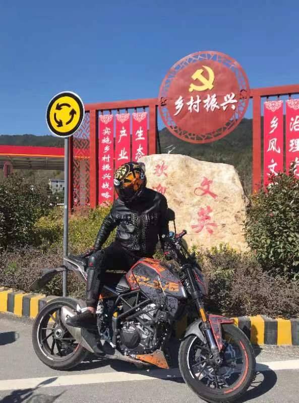 首届乐速lesu摩托车gp杯圈速挑战赛形象大使王志臣