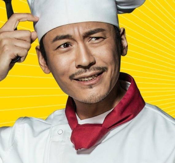 2014年,王东参演了情景喜剧 《众里西餐厅》 ,一