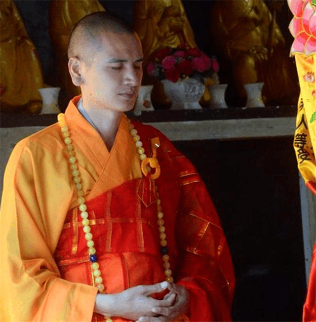 原创1米9的帅小伙天生佛相抛弃铁饭碗选择剃度出家网友当代唐僧