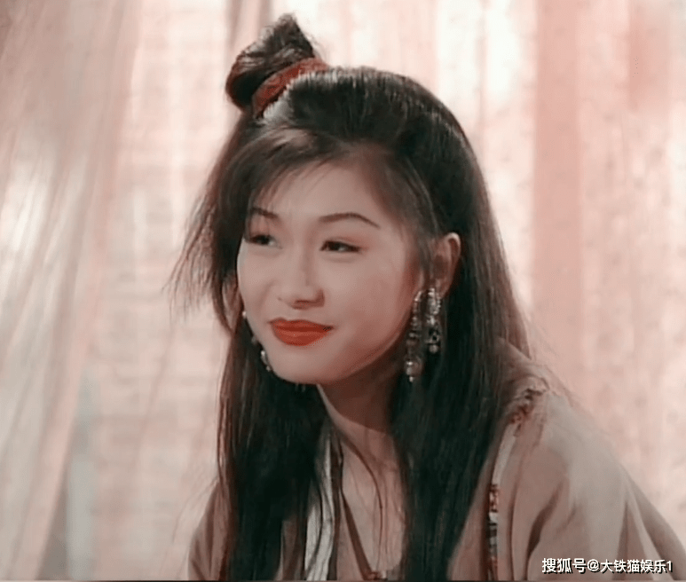 十,何婉盈何婉盈是91年的港姐前五甲,做过主持人,发过唱片,演过不少