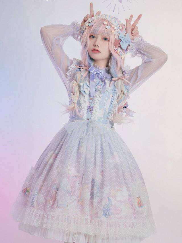 最近lo圈火了一种彩虹裙七彩玛丽苏画风却令lo娘无法理解