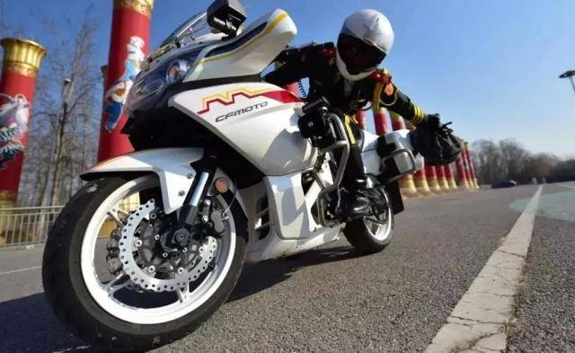 多大排量的摩托车才算重机 老骑士来告诉你答案 驾驶证 Cc 重型