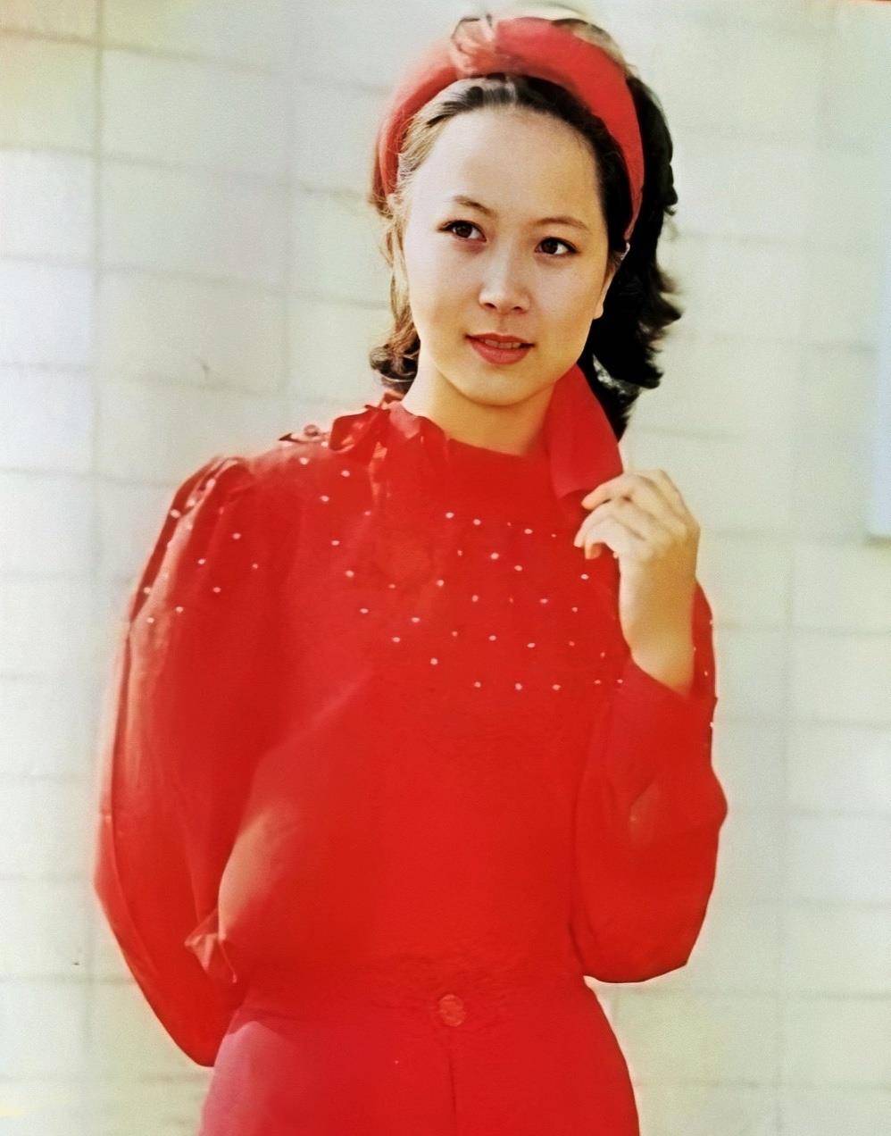 原创著名女演员赵越近照曝光蹉跎岁月演玉蓉与丈夫是影坛伉俪