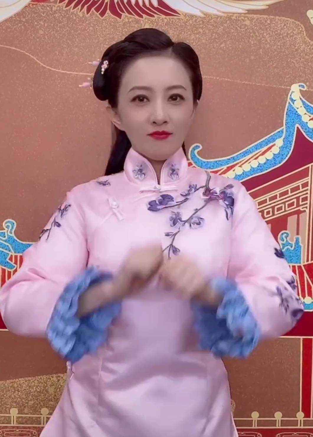 原创40岁小婉君金铭近照眼袋大略显老仍有童年粉丝在线求婚