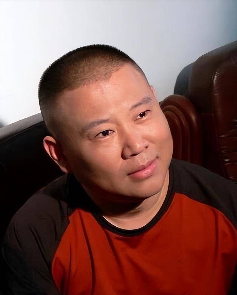 "小黑胖子"有什么好的,不但没有钱,身边另有一个"拖油瓶",去了就要当