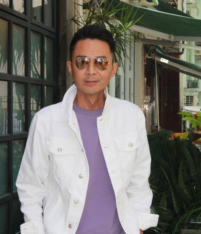 拍完广告之后,林利还要飞往台湾处理搬家的事情,之后