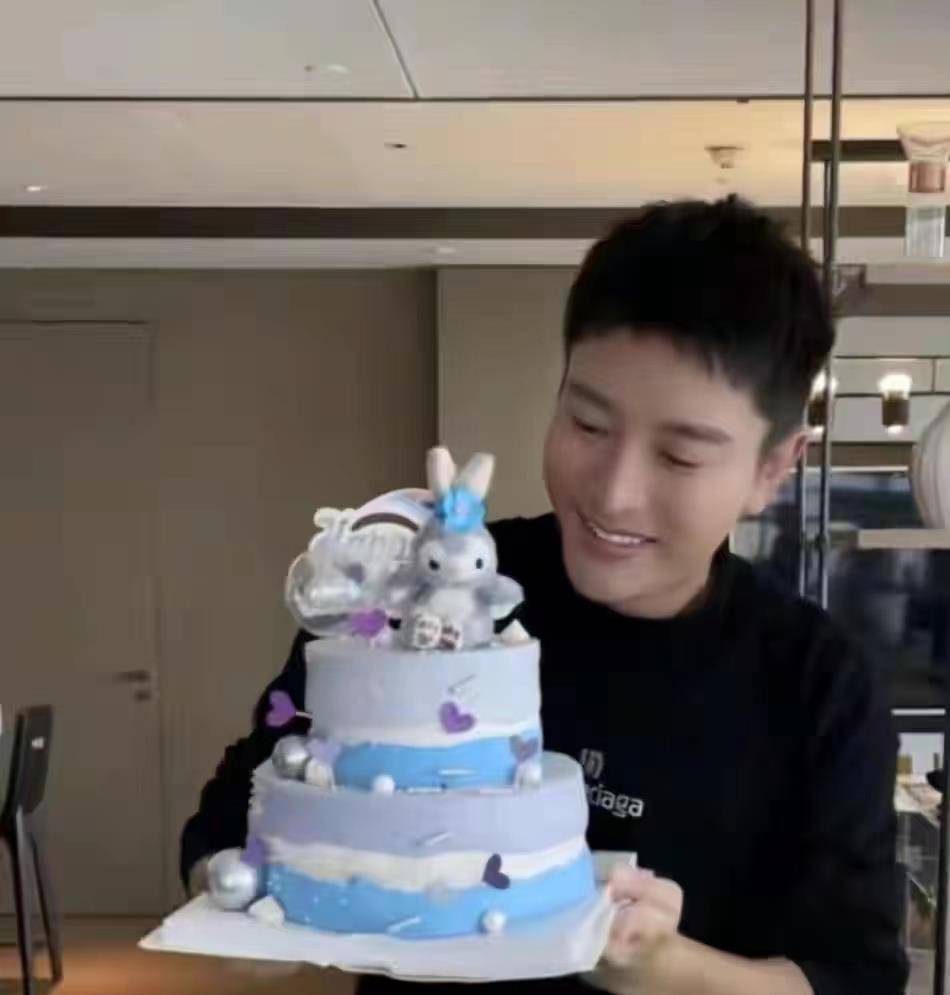 贾乃亮过生日的背后,细思极恐,很大可能会人设崩塌_李小璐_复合_网友