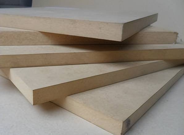 定制衣柜用密度板好不好?优缺点是什么,如何选购才不会被坑?