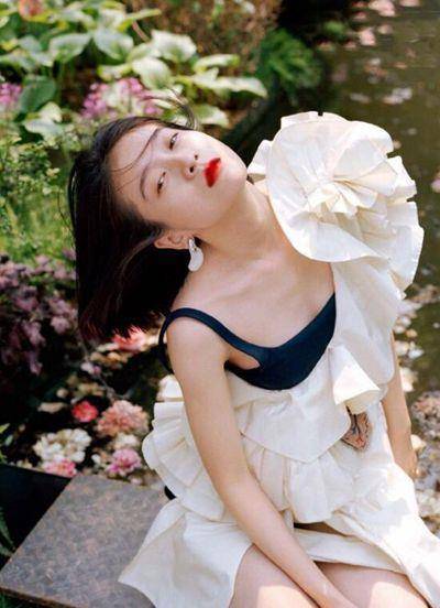 张雪迎首登 男人装 看到她拍照坐姿后 真当自己没男粉了 浴衣 初恋 灵气