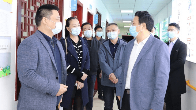 指导疫情防控工作,庐阳区残疾人联合会理事长赵国平,副理事长张甘泉