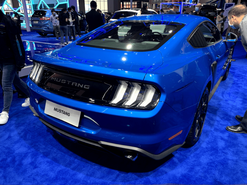 美式肌肉车福特mustang野马,搭2.3t四缸发动机,到底行不行