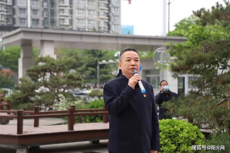 渭南市中心医院援沪医疗队今日出征驰援上海