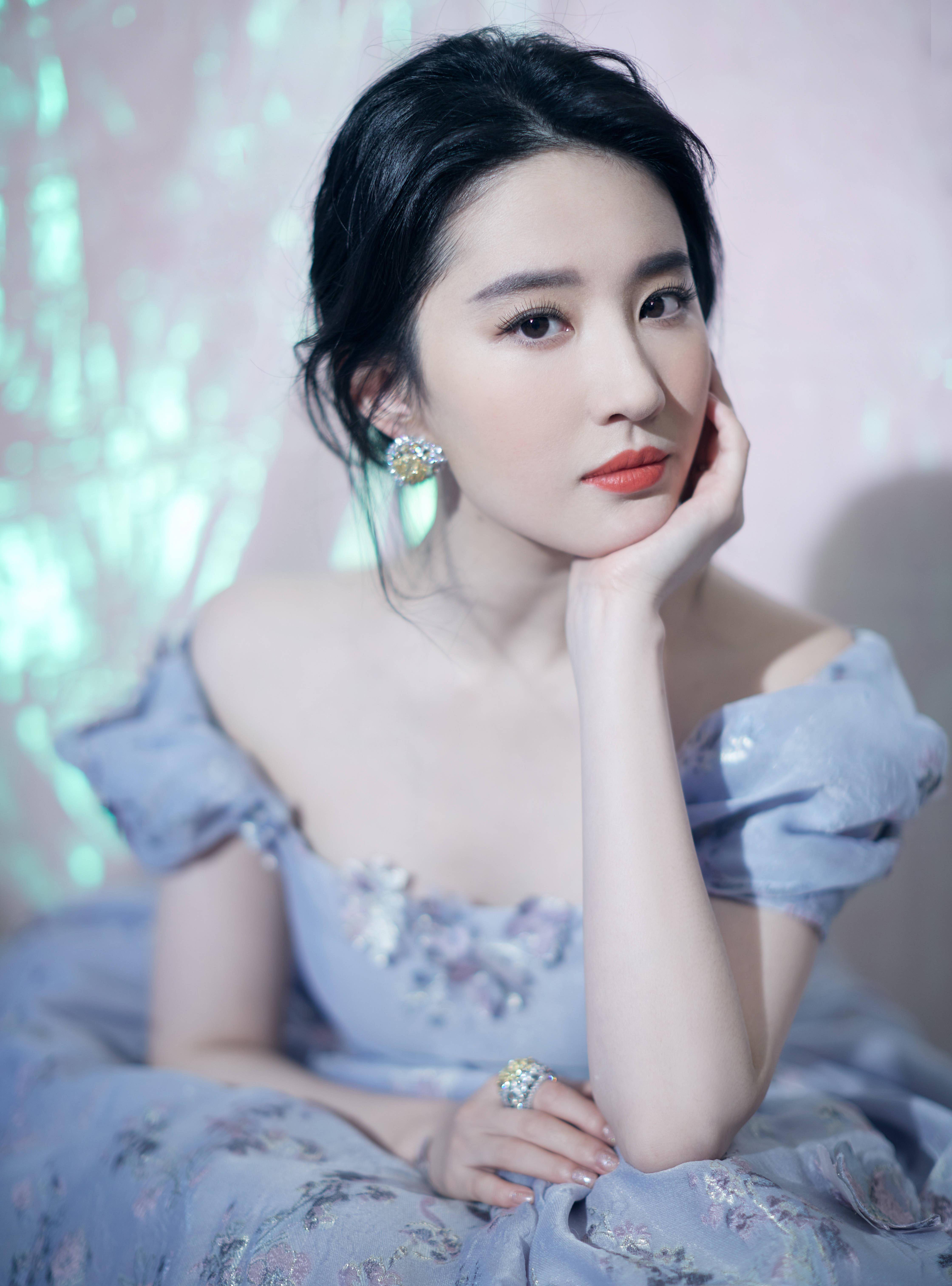 原创如果18岁的刘亦菲现在参加选秀会c位出道吗