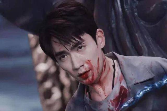 当男神遇到受伤妆肖战霸气王一博高冷看到朱老师心疼