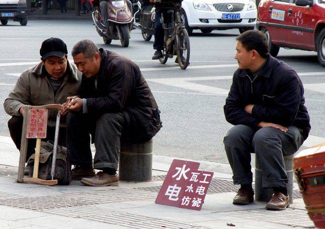 現如今農民工找活的途徑有哪幾種方式