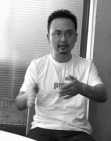 原创70岁阎崇年称满清入关为民族融合合理吗小伙的巴掌说明一切