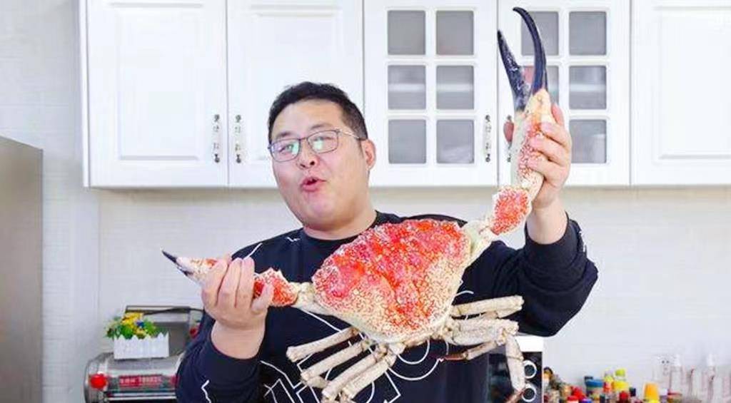 消失半年,千万网红半吨先生重新回归,网友:卖盐的该哭了