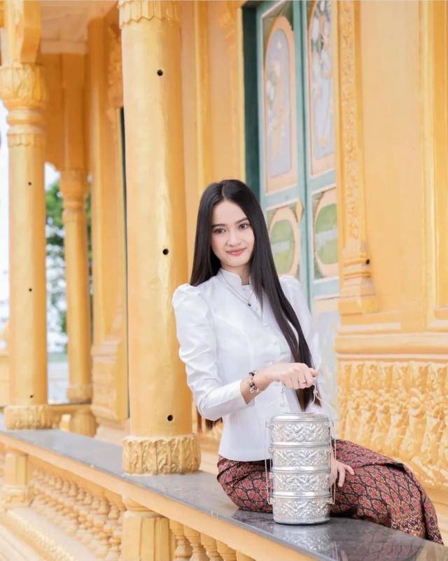 原创柬埔寨新年美女集体出没这颜值爱了