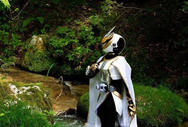 老婆有6件假面骑士皮套是什么体验白天月读晚上玲花累得要命