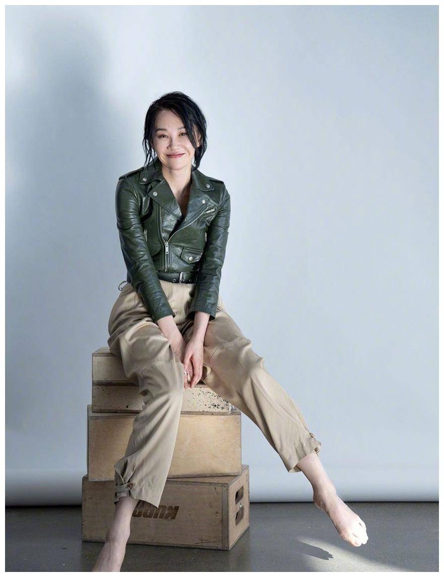 许晴会不会更有气质,活泼大方,而且休闲的风格其实也很吸引人呢?